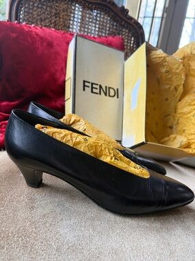 Fendi Authentic Black Leather Mid Low Heel Pumps US 10.5